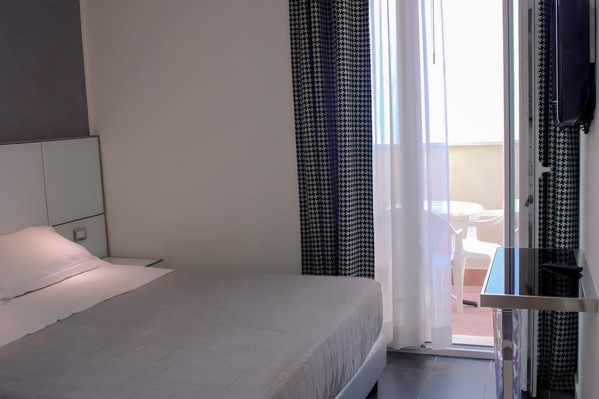 Atmosphere Suite Hotel Rimini Exterior photo